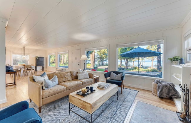 West Shore Lake House by Avantstay Ski Cabin w/ Backyard Sledding Hill! - Photo 11