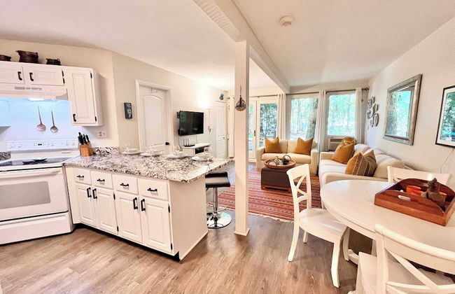 Windmill Cottage at Abbey Springs Near Lake & Shops! - Foto 28