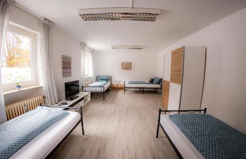Yello Homes - großes Apartment - Am Waldrand, 15 min bis Nürnberg Messe, für 8 Personen, 2 WC's - Foto 16