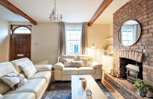 The Cottage in Chester, Sleeps 6 with FREE Parking - Photo 4