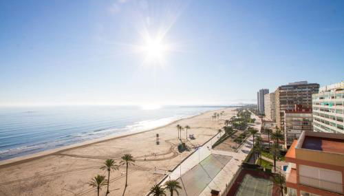 El Séptimo Cielo de la Bahía de los Naranjos - Primera Línea de Playa - Foto 3