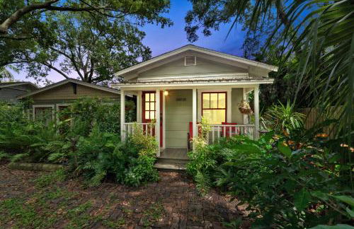 Charming 1923 Cottage at Erehwon Retreat - Foto 1