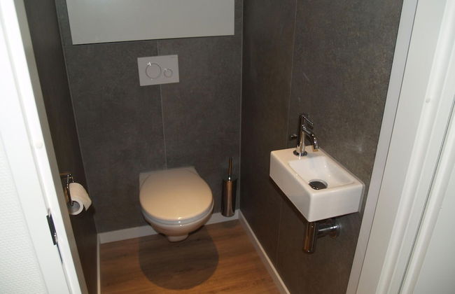 Modern Chalet With Dishwasher on a Holiday Park - Photo 23