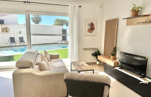 Serena Villa - Photo 33