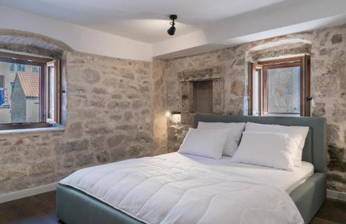 Charming stone apartment with jacuzzi in center of Omiš - Foto 6