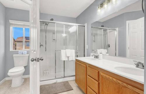 4BR Family Oasis with Gym and BBQ Near Vegas Strip - Photo 29