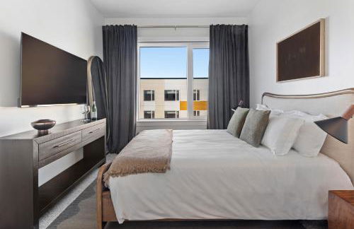 Hyatus Luxury Residences Boston Everett Premier Collection - Photo 45