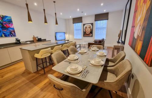 Altrincham Centre, 2 Bed, 2 Bath, Sleeps 6 - Foto 2