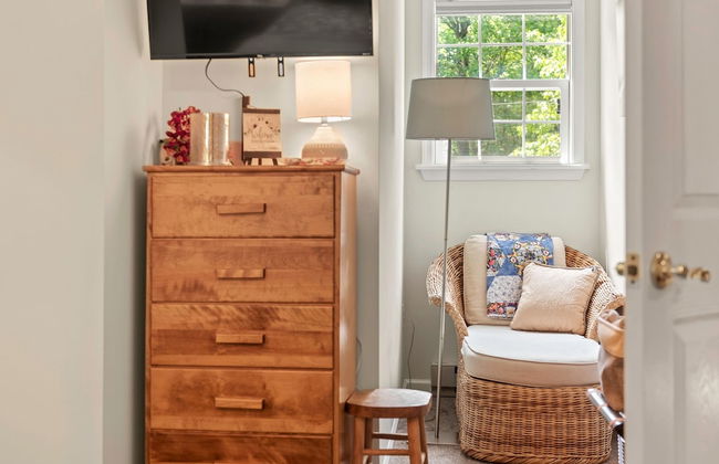 Ridge Retreat by Avantstay Game Room Covered Porch Fire Pit - Photo 25