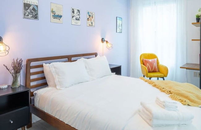 Cherry Suites 2BR Apt w W D Arcade Machine - Foto 34