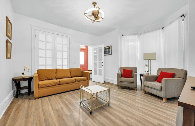 Spacious 3BR Detroit Apt Sleeps 7 + Wifi - Foto 2