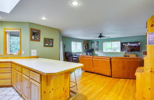 Hot Tub, 4 Mi to Wallace Falls Riverfront Retreat - Photo 13