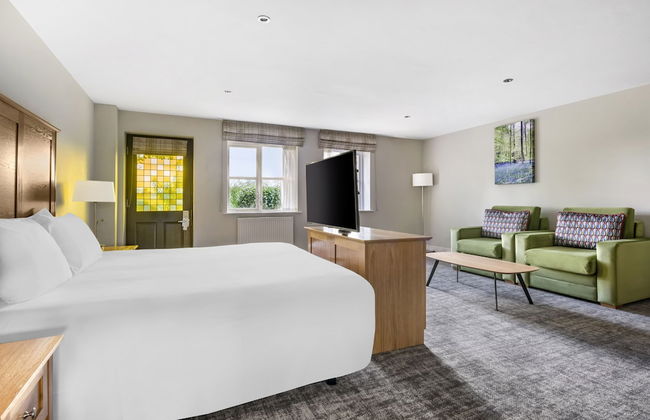 Thurnham Hall Resort - Photo 7