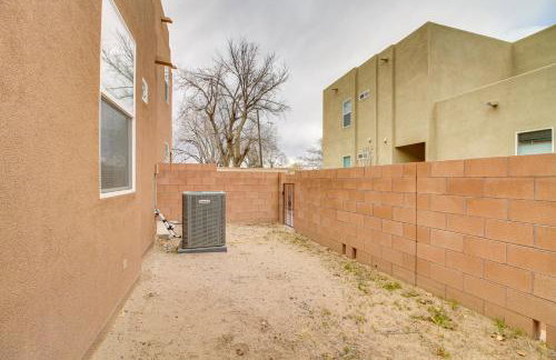4 Mi to UNM Convenient Albuquerque Townhome! - Photo 3