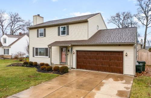 Spacious Northfield 4BR Escape near Cuyahoga Valley - Foto 1