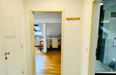 Fantastische Dachgeschosswohnung in Connewitz nahe Karli - Platz für bis zu 5 Personen - tolle Lage und öffentliche Verkehrsmittel - Photo 23