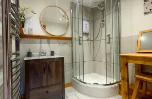 Captivating 1-bed Cabin in Newmarket - Foto 8