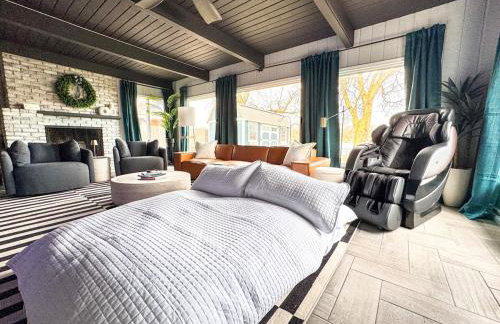 Waterfront Home with Arcade, MassageChair, Firepit, Infinity Game Table - Foto 21