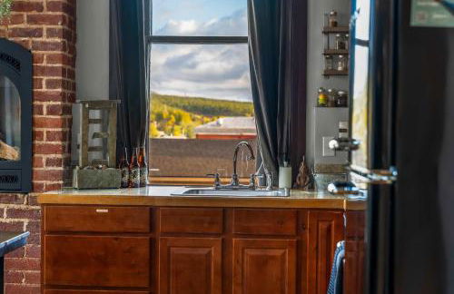 Beautiful Mountain Views in Iconic Building - Foto 6