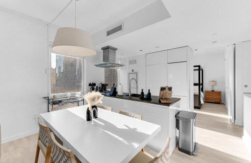 Lavish Two-Story Retreat in the Heart of Manhattan - Foto 3