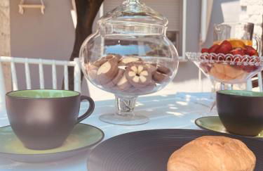 The Little Blooming House - Photo 9