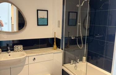 Marine parade apartment with river view - Foto 10