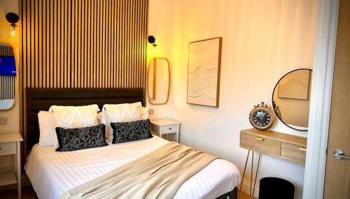 Tudor Hot Tub Family House - Foto 5