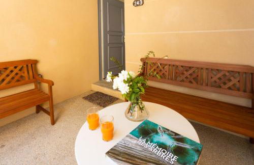 LA PERLE DE PROVENCE-Magnifique Vue CLIM LINGE Golf Saumane 6P Piscine Tennis - Foto 12