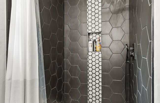 6BR Retreat Comfort Convenience Kitchen 16 - Photo 22