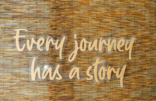 Designer Villa with Heated Pool, BBQ, Firepit, Ideal for Families & Groups - Photo 3