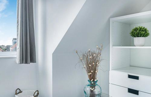 3BR Home with Garden & Free Parking - Foto 30