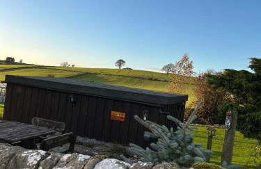 Thors Cave Cabin, Peak District - Photo 28
