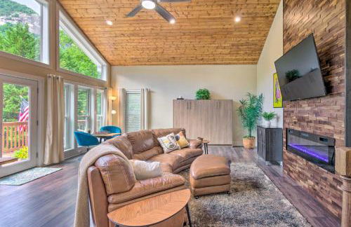 Stunning Mtn Views! Group Getaway in Chimney Rock - Foto 5