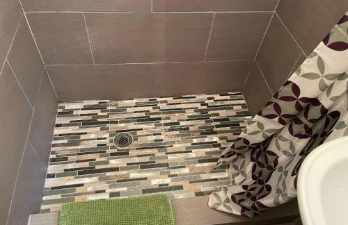 Tropical Paradise in Miracle Mile with Parking - Foto 45