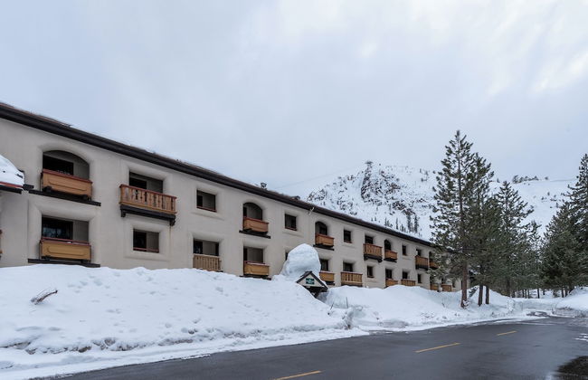 Olympic Village Inn - Photo 53