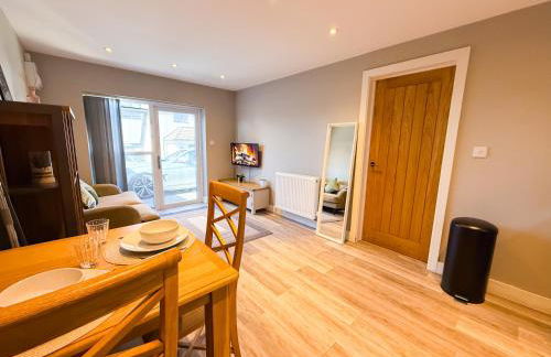 INACTIVE The A 1 Bedroom Apartment by AltoLuxoExperience Short Lets & Serviced Accommodation with Parking & Wifi - Foto 21