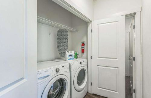 Cozy Stay by Clark Fork River and near DT - Foto 7