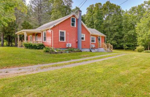 Charming Watkins Glen Home with Yard! - Foto 26