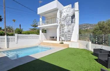 Villa acogedora con piscina privada ideal para familias - Foto 1