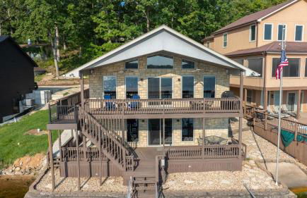 Casa Del Lago 3 bed 3 bath lakefront home with private dock - Foto 1