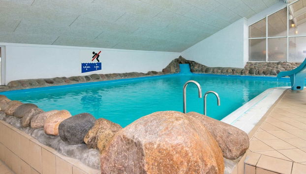 4 Person Holiday Home on a Holiday Park in Hemmet - Foto 2, Piscina