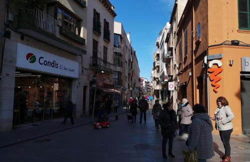 Fantástico Apartamento en el centro de Blanes y a 150mts de la Playa - Photo 19