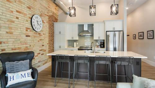 Golden Lofts Unit 1 Downtown Traverse City 1BD 1BA - Foto 3