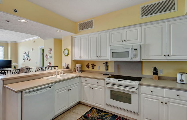 Oceanfront Condo with Spacious Balcony - Unit 0306 by RedAwning - Foto 8