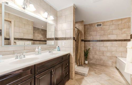 Mansion in the Hills with Pool - Foto 9