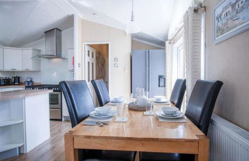 Manor 5 Lodge - 2 Bedroom Lodge - Pendine - Photo 64