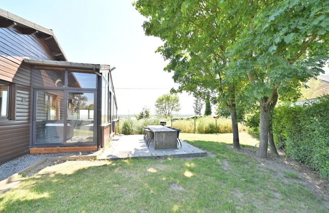 Chalet in Durbuy With Jacuzzi & Garden - Foto 20