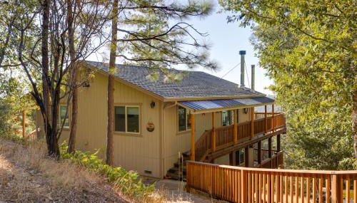 Ski, Hike and Fish Mtn-View Gem with Deck in Tuolumne - Foto 3
