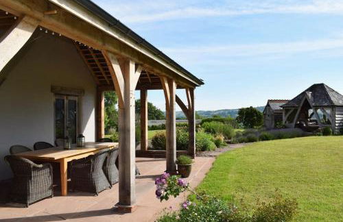 Luxury Spacious Country Home w/ Mountain Views - Photo 43