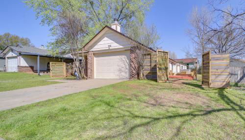 Barling Vacation Rental Fenced-In Yard with Hot Tub - Foto 3
